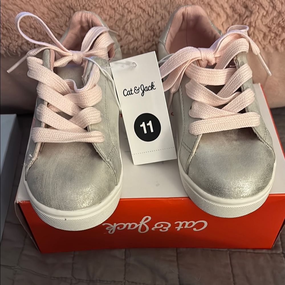 Cat & Jack Girls Kids' Silver Sneakers